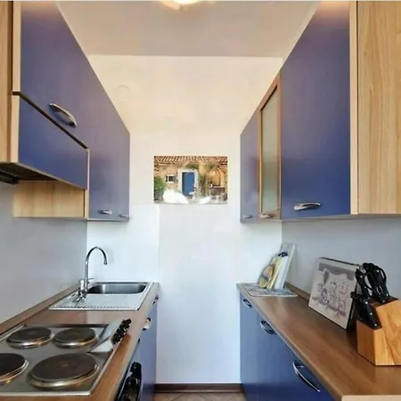 Stunning View From Our Modern Flat Apartment *
