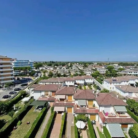 Stunning View From Our Modern Flat Apartment *